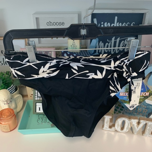 5 for $25-NWT St Johns Bay black and white bottoms size 8 - Picture 11 of 16